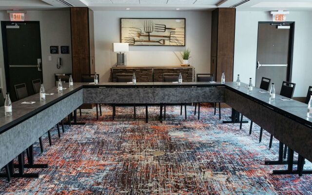 Revel Hotel Des Moines Urbandale, Tapestry Collection by Hilton