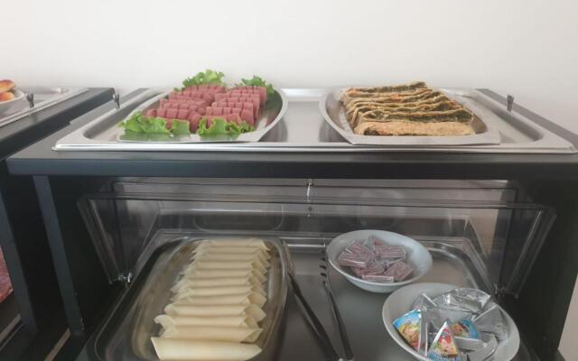 Hotel Tourist Meuble