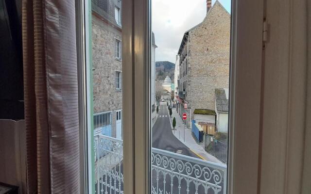 Meublé 2 chambres Wifi balcon 52m2 Centre La Bourboule