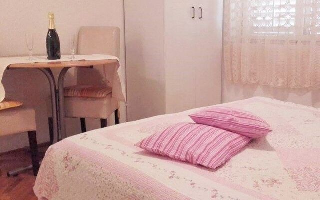 Apartments Jela