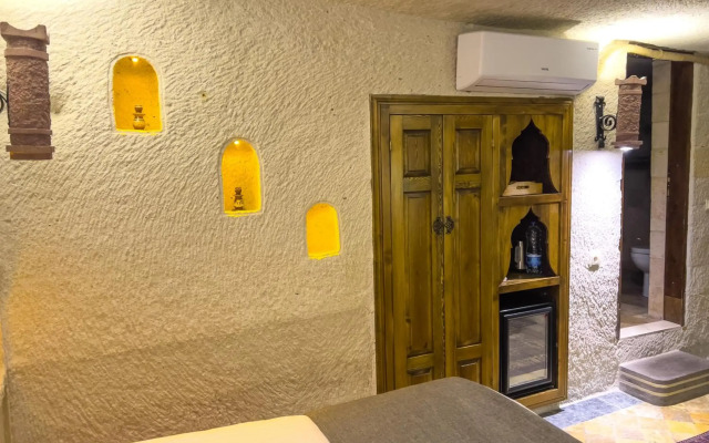 Local Cave House Hotel