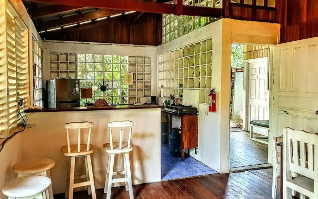 Arana House
