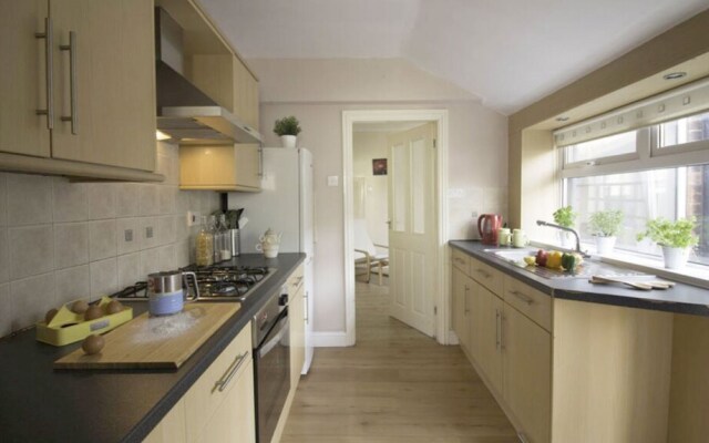 RoomTel - Brook House