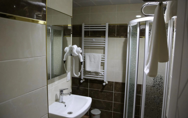 Grand Sera Hotel