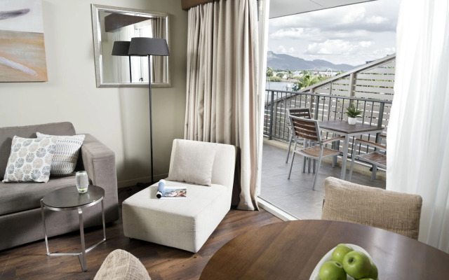 Grand Hotel and Apartments Townsville