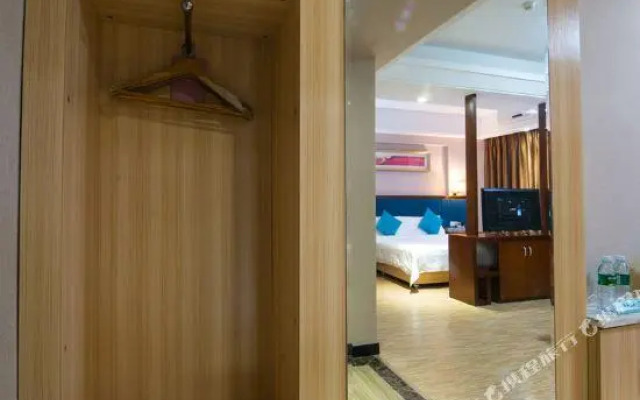New Coast Hotel