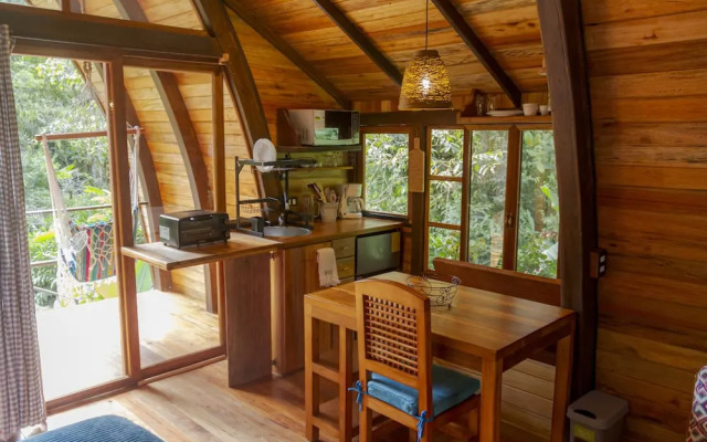 Sacha Urco Lodge Nature Hideaway Cabins
