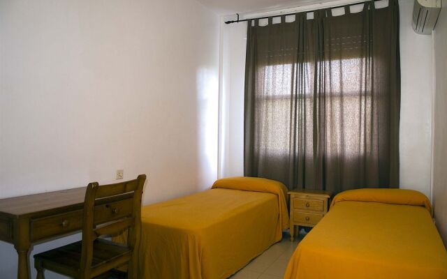 Albergue Inturjoven Aguadulce - Hostel