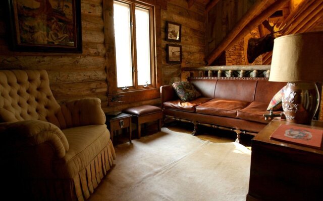 The Lodge at Red River Ranch
