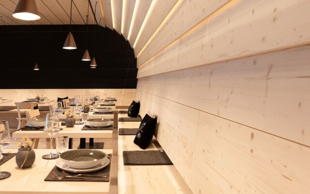 Amrai Suites