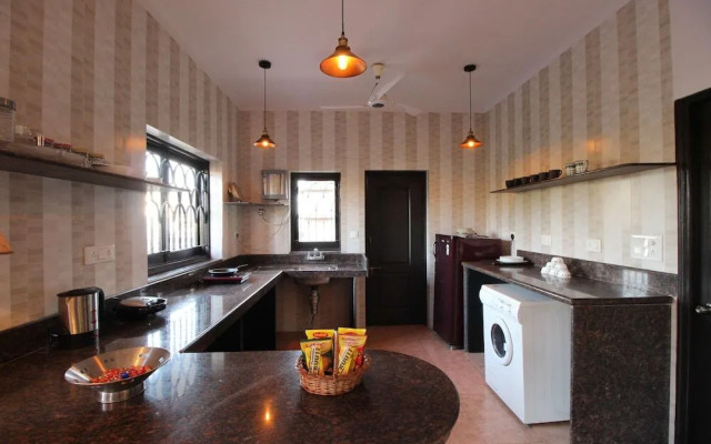 OYO 10871 Home Luxurious 3BHK Dona Paula