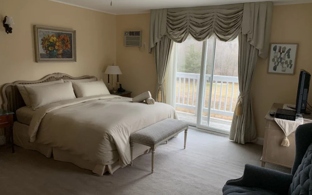 Copperhood Retreat & Spa