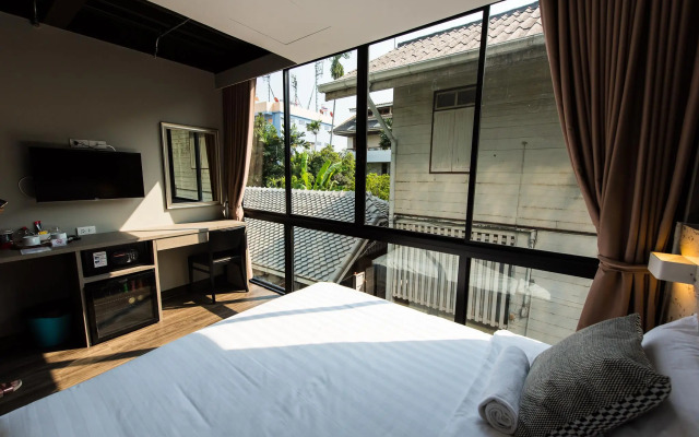 V VAREE Bangkok