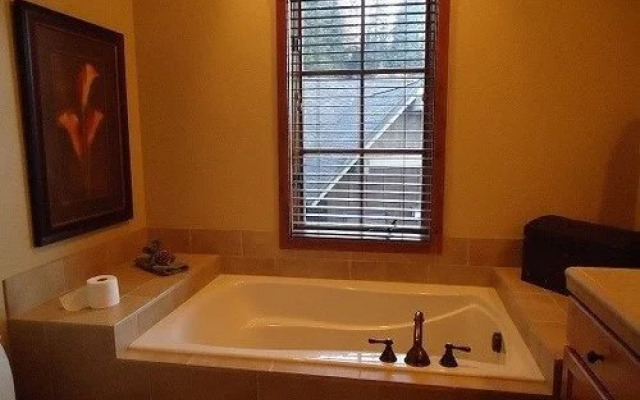 Golden Bench Townhome 7 - One Bedroom Townhome