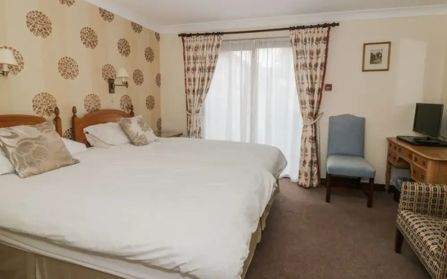 The Lodge off High Street