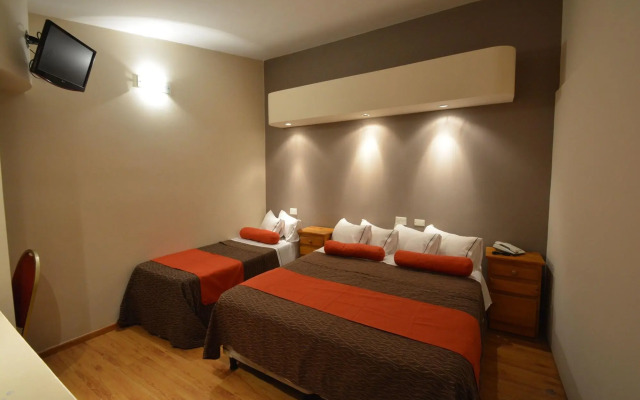 Piazza Hotel