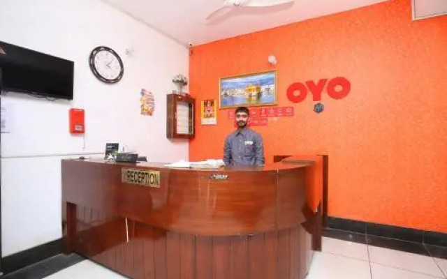 OYO 14823 Skyheights