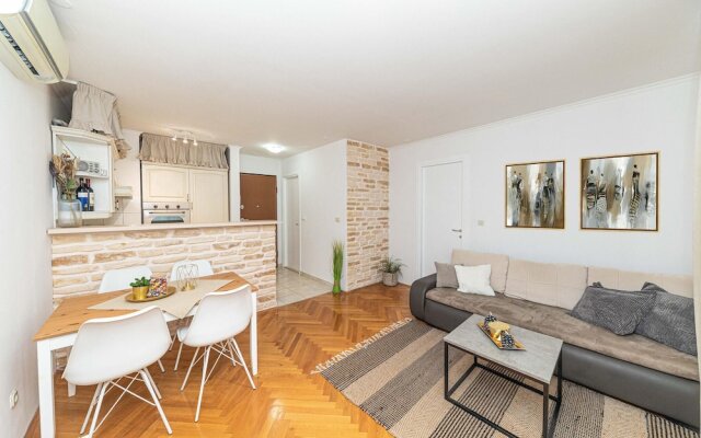 Beautiful Apartment in Split With Wifi and 1 Bedrooms