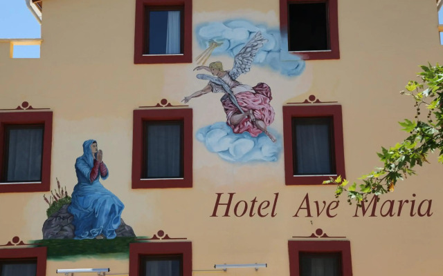 Hotel Ave Maria