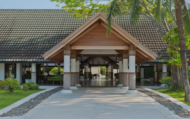 Holiday Island Resort & Spa