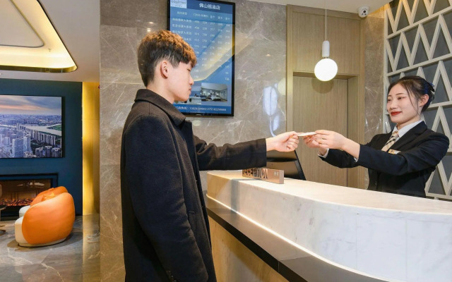 Country Inn & suites by Radisson((Lingnan Xintiandi Branch, Foshan Zumiao Subway Station)