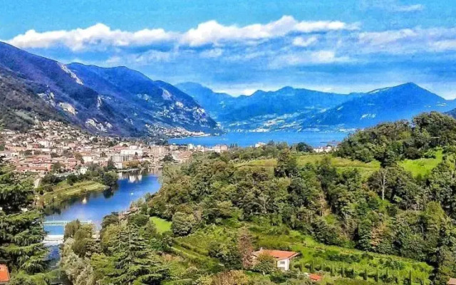 Villa con piscina e campo da tennis