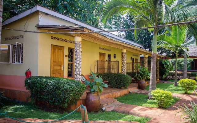 2 Friends Guest House
