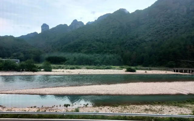 Lv ye Xian Zhuang Guesthouse