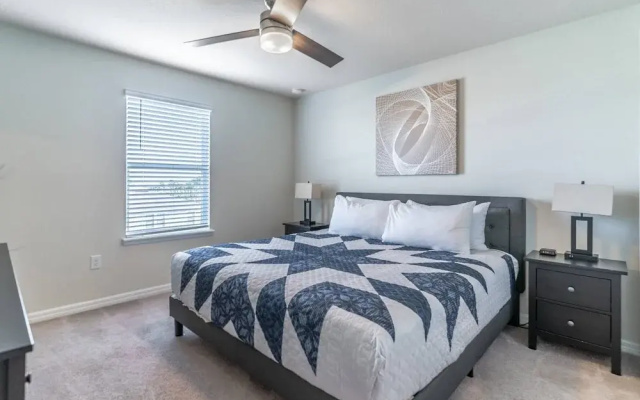 3285 Windsor Island