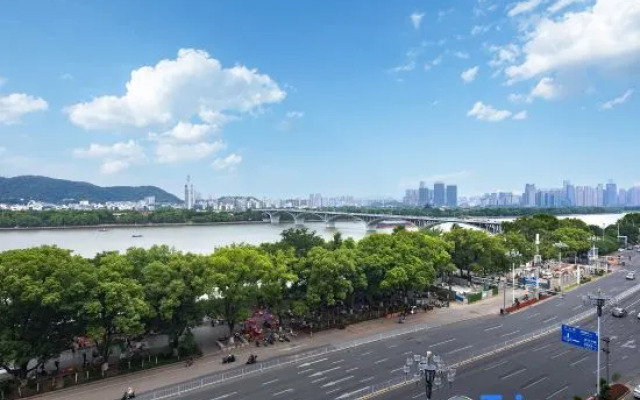 Changsha Exotic Royal Hotel