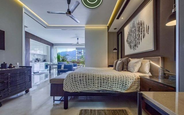 Luxury 1 BR Condo in Pier 57 - Infinity Pool