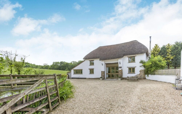 Groves Fishleigh