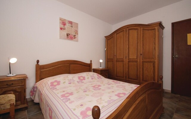 Beautiful Home in Korcula With Wifi and 4 Bedrooms