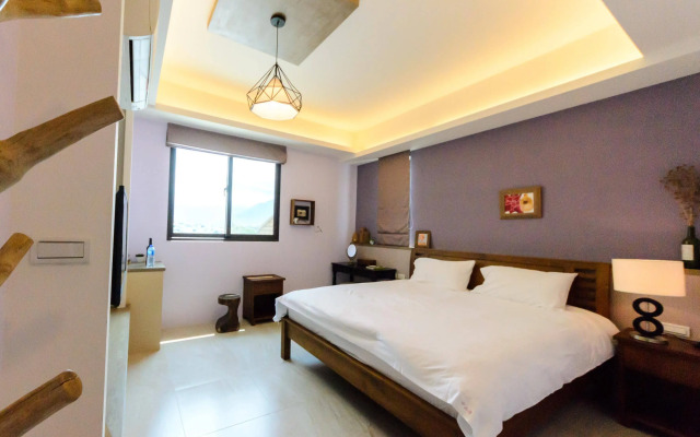 Jhongshan Building Bed and Breakfast