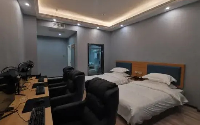 92 Bayin Box Entertainment Hotel