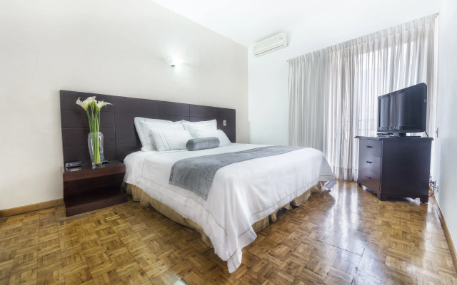 Aparta Suites Torre Poblado