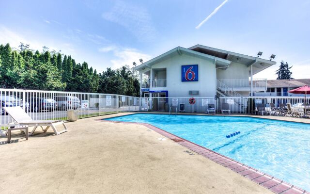 Motel 6 Portland South Lake Oswego Tigard