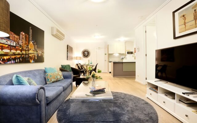 Bayviews Apartment