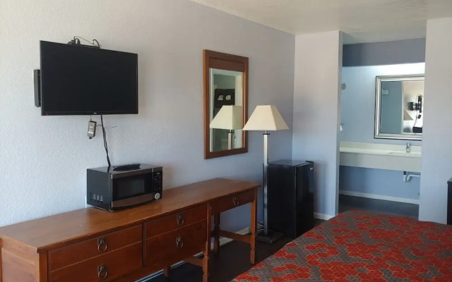 Brooks City Executive Inn
