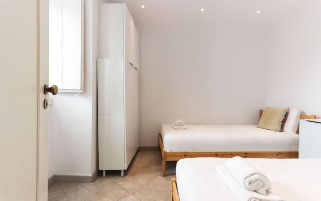 Downtown Stylish by Homing