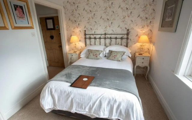 Treherne House & The Malvern Retreat