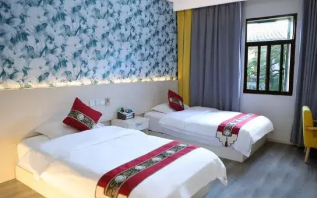Youth Inn