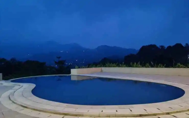 Villa Montana Sense Sentul