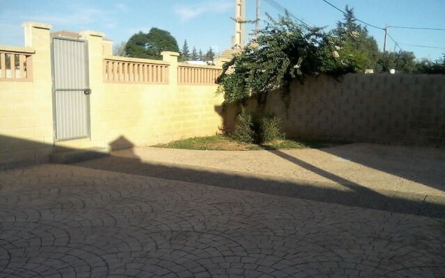 House With 2 Bedrooms in Chiclana de la Frontera, With Private Pool an