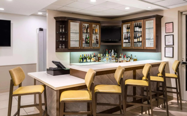 Hilton Garden Inn Bakersfield