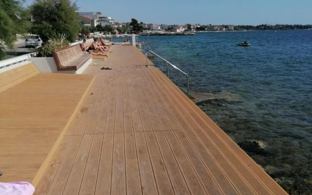 Petin - 5m From the sea - A2