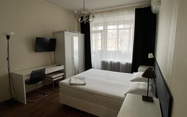 Apartment with a balcony at 1st Dubrovskaya street