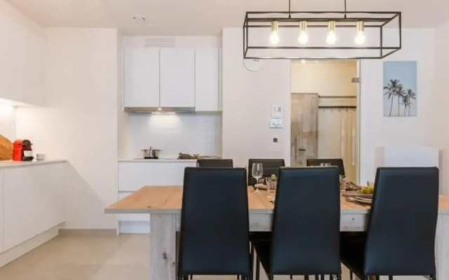 Bright Apartment Only 5 Minutes From the Beach