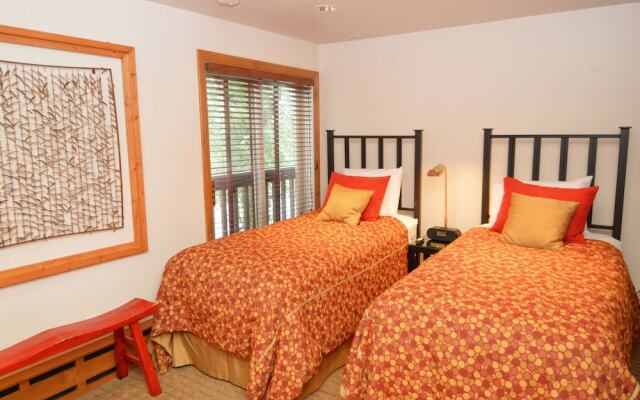 Old Hundred by Frias Properties