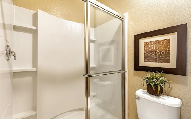 Private Pool, Gated Community, Games Room